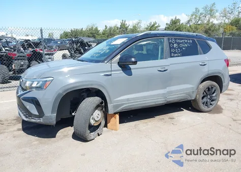 2024 Volkswagen Taos 1.5T Se из США, поврежденный, VIN 3VVEX7B26RM008687